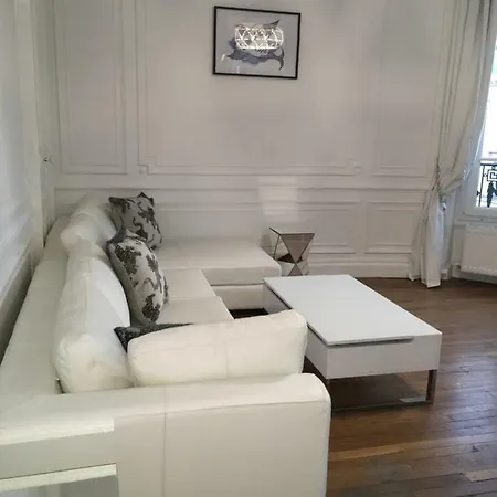 Anna's Troyes
