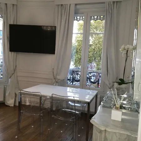 Anna's Apartment *
